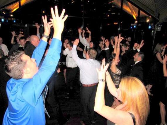 Full dance floor for Wedding at Bridgewaters NYC with DJ Dave Swirsky