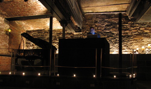 DJ Dave Swirsky at City Hall Restaurant